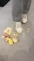 慧慧女王 看她把你们当做人吗