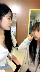 女女亲嘴聊天场