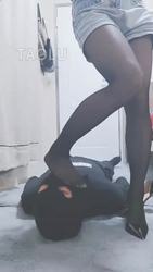 主人露脸 脚羞辱贱狗