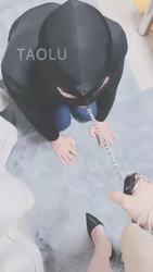 主人美脚惩罚贱狗