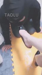 灵竹 牛奶投食 喝个够