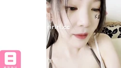 SWAG 洗完澡梳头、穿内裤，露美腿跟脚丫丫 Simonac
