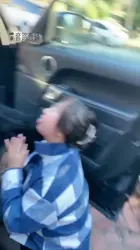 三婶户外清理靴底 闻黑丝