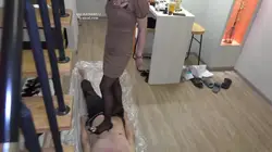 黑丝高跟踩踏 踩废贱狗