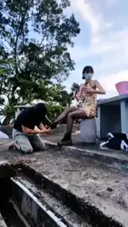 户外舔靴子踩踏