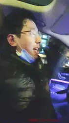 狗叼鞋开车羞辱