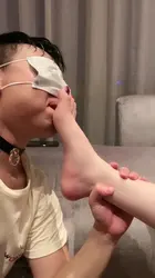 贱奴吃脚