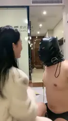 高跟踩踏家奴