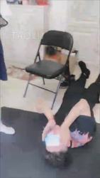 小怡 爽扇狗脸 脚耳光