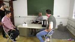 成熟德国女教师塔蒂亚娜·杨在留校察看期间被两名男子操了