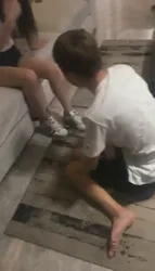 调戏闺蜜弟弟
