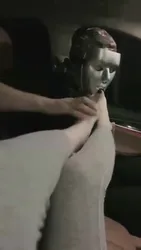 车里调教闻舔吸美脚