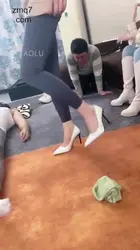 二宝 撕心裂肺的踩踏