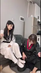 与精神小妹的那些事 文文和小伊戏耍老狗