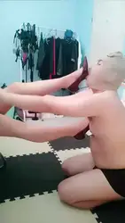 舔脚 虐乳 坐脸