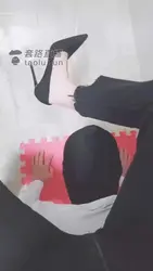 骑马 舔鞋 舔脚 高跟鞋插嘴 25分钟