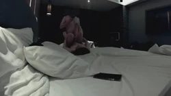 少妇特意把腿举起来让我操