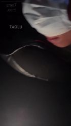 不知名美女 边等红绿灯边抽贱狗耳光 不停惩罚傻B狗定错地址