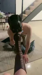 舔长靴 舔脚