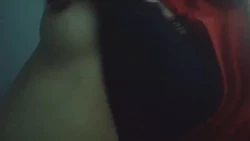课间偷偷露一下的楚楚