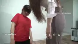 皮拍下母狗的骚浪贱