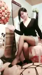 剧情：上门求升职遭女院长调戏 续