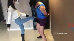 雯婷女神高筒靴调教