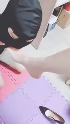 强迫深喉喂牛奶 贱狗被绑住动不了