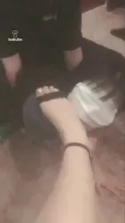 四个刚认识的小姐姐来找我玩 女M女奴耳光骑马口水清理鞋底 官方已删