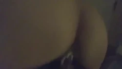 粉丝少妇欲不满千里送逼