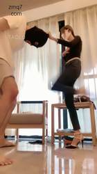 踢裆和腿绞的相结合 痛苦与快���