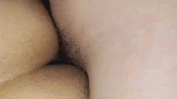 进入梦乡的女友被单男偷插