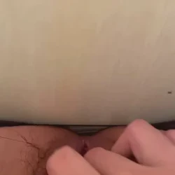 网调母狗自慰狂喷水