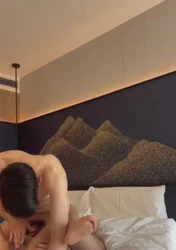 与学妹努力耕耘❤️鸡吧跟逼都操肿了