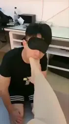 卧室调教恋足狗奴 舔脚 踩踏 同好共享