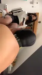 奴下奴 女奴替主子教训公狗