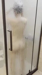老婆洗澡朦胧美