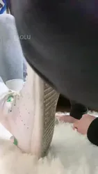 罗宾 棉袜 白鞋 瑜伽裤