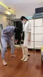 芷晴 剧情家庭医生治疗富贵病 耳光 舔靴底舔鞋底闻黑丝