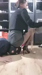 SW一字带鞋底羞辱