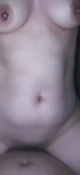 骚逼老婆上位全自动骑乘