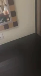 女大学生酒店陌生人3p