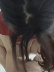 少妇的女上摇摇车真不错，身材很好