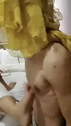 喜欢被玩弄乳头的怪狗狗
