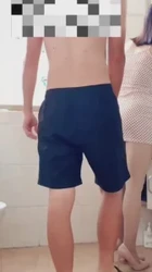 强操身材火爆的美女邻居房东