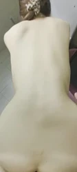 早晨起来做运动。