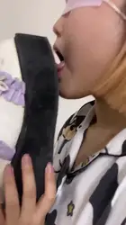 舍友在家无聊 羞辱我玩