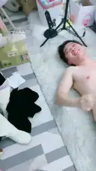 网袜疯狂踩踏 脚耳光 舔靴 光脚 长靴踩踏报数