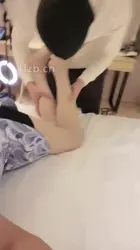 苒溪 太累了 点个客房按摩服务生来伺候