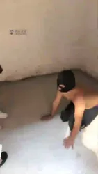 户外双主s扇耳光踹头踹脸很虐